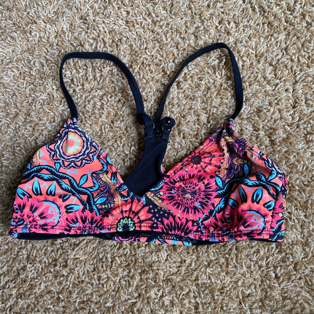 Hurley swim top!